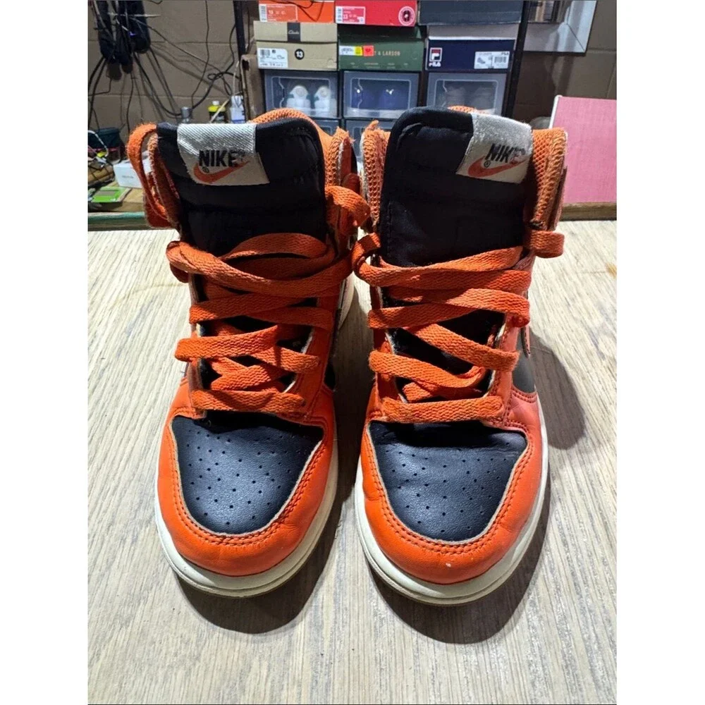 Nike Dunks High-Top Kids Sneakers in Orange and Black